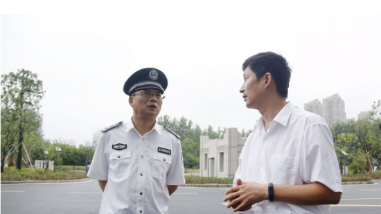 市公安局局长刘立兵到市医院南区调研