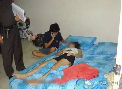 > 安徽太和一局长妻子与他人性爱时猝死