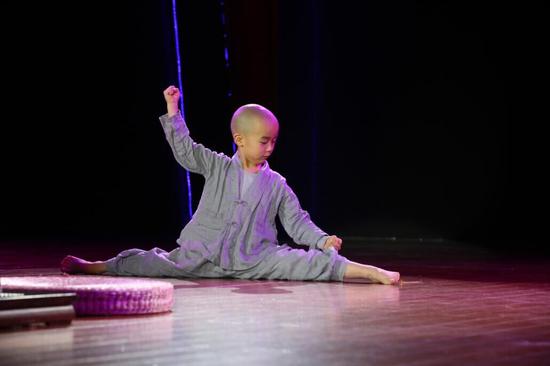 2016安徽互联盛典九华山小和尚再度来袭