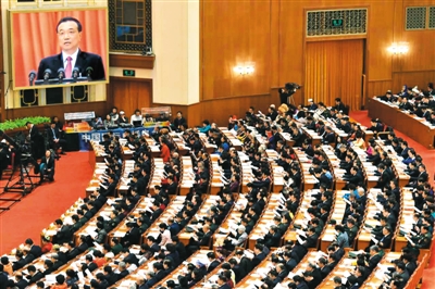 三月五日,十二届全国人大五次会议在北京人民大会堂开幕。