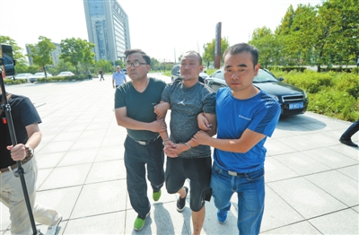 杀人逃犯邵某被捕