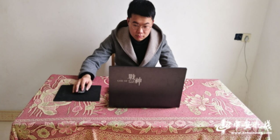 合肥学院土木工程专业大四学生杨鑫通过“云面试”找到了心仪工作
