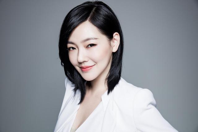小S失眠背九九乘法表自嘲智商低：四乘五等于五十