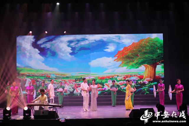 蚌埠站举办庆祝新中国成立70周年文艺汇演
