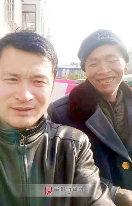 刘峰（左）和张福蛋