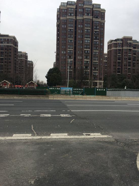 (第一次见到小娜娜的地点)