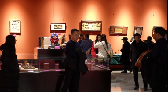 十三届工艺美术展 be2b-47f7fbbb0ab1a6117ea97fbf218b91ba.png