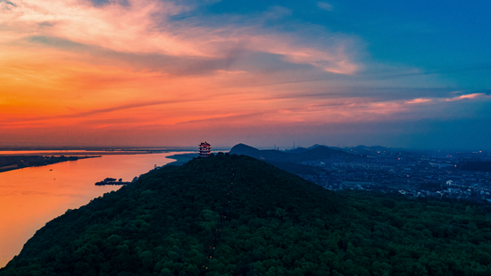 马鞍山市 采石矶风景区(图源:安徽省文化和旅游厅)