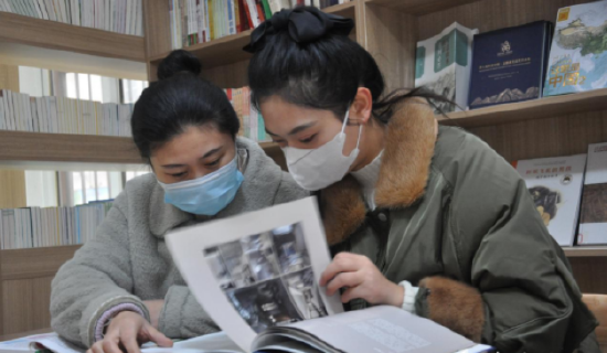  Fengtai's "15 minute reading circle" is full of books