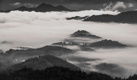 《水墨大别山》/杜向明 拍摄地点：单龙寺镇郭家山