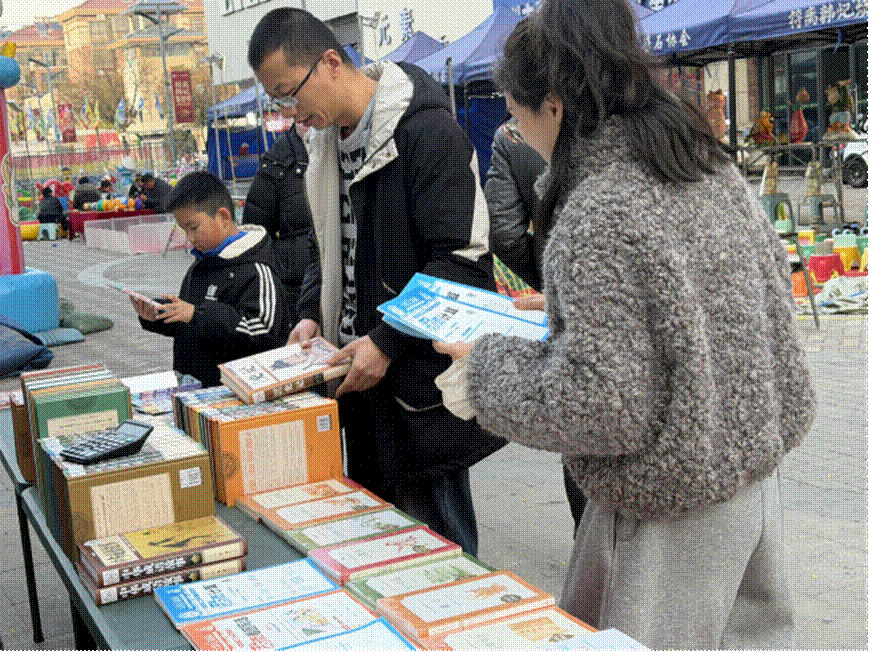 宿州银河路店把好书搬进云集夜市陪大家过有墨香的吉祥年