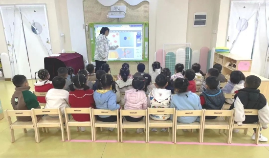 奇妙精灵怎么用合肥市蓝光融熠幼儿园：遇见色彩世界 邂逅无限美好_https://www.jmylbn.com_新闻资讯_第8张