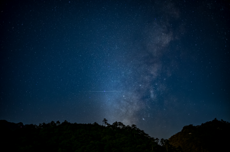 (图片来源:雲亼·狮林崖舍)