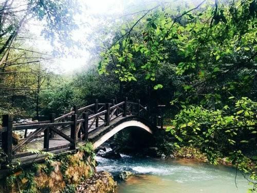 留梦河谷