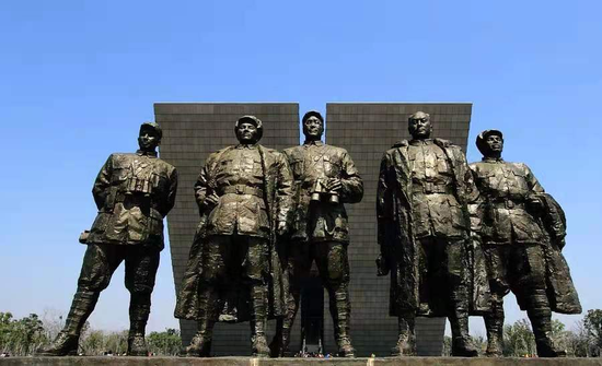 包河区渡江战役纪念馆总前委群像 (图源:摄影师骑士之役)
