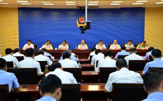 安徽省公安厅召开会议纵深推进扫黑除恶专项斗