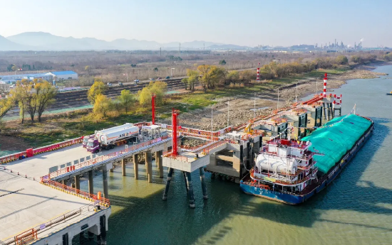▲第四调研点，长江液化天然气LNG内河接收转运站项目