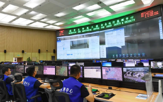 清华大学合肥公共安全研究院城市生命线工程安全运行监测系统。全媒体记者 苏玲 摄