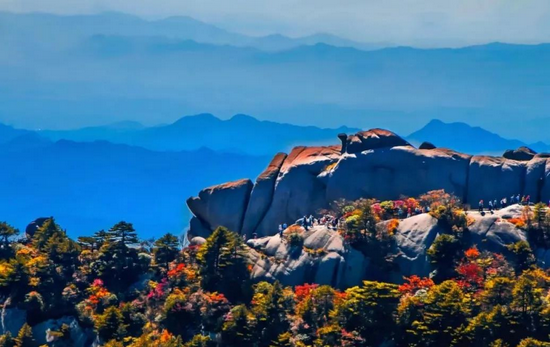 黄山风景区鳌鱼峰（图源：黄山公众号）