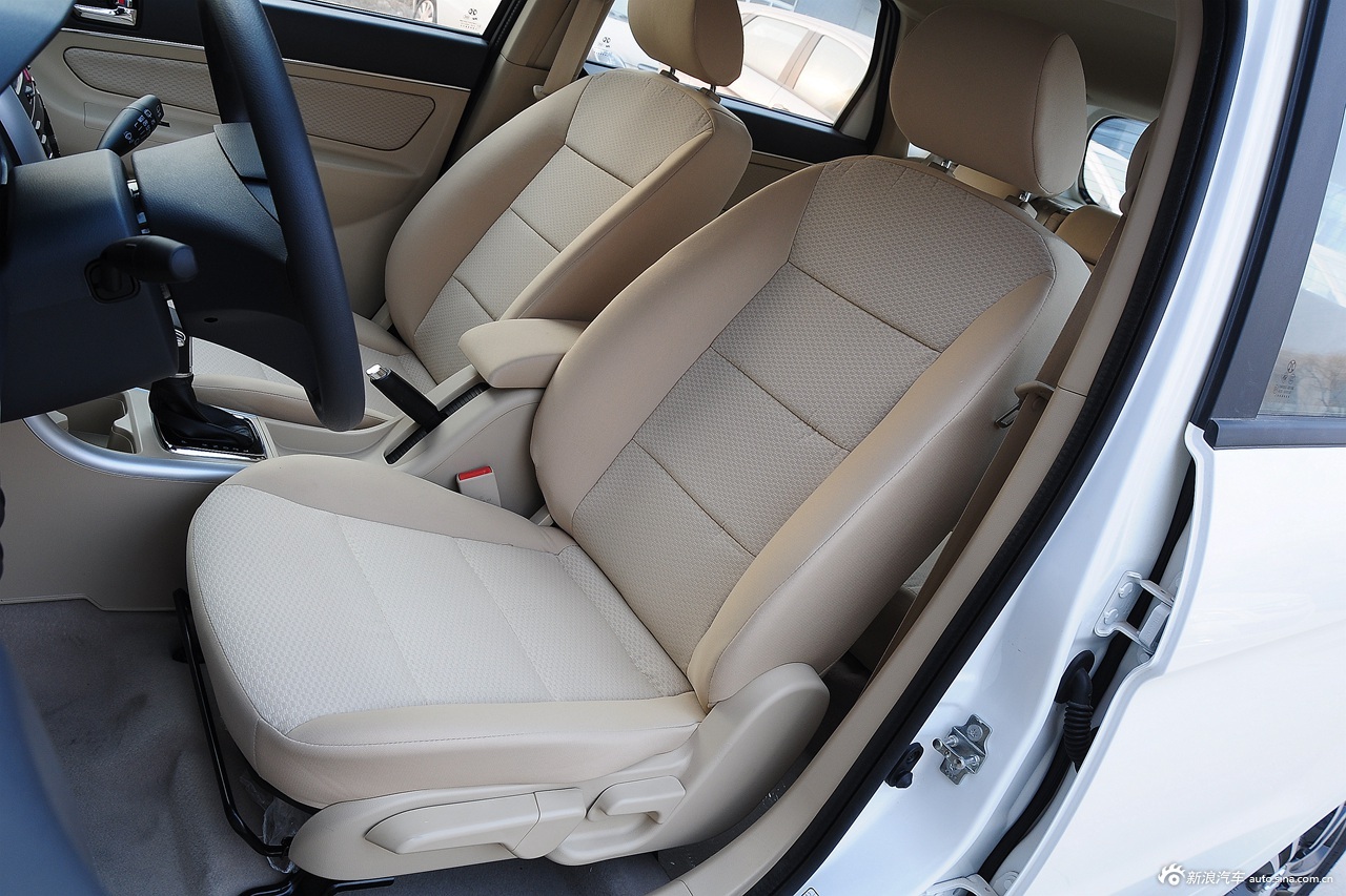 3月北汽绅新开变态传奇世界宝D20车主口碑解析