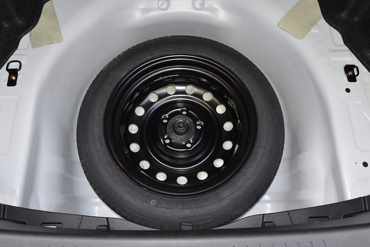 auto-fynmzun0702271.jpg