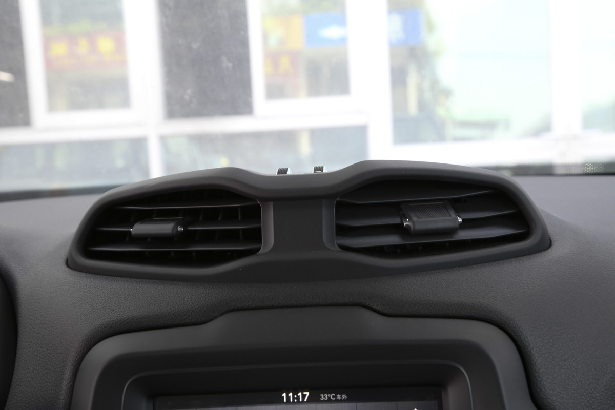 auto-hmivixn3901782.jpg