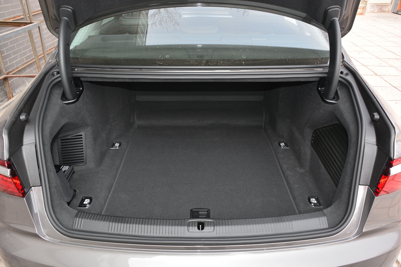 ��۱��ֻ�ó����Ͽ�