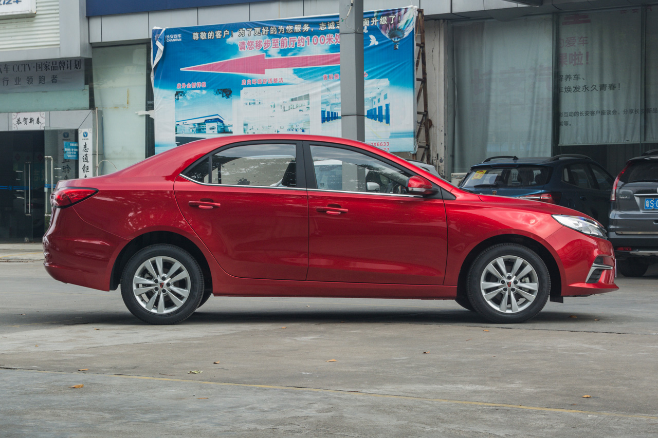 1月新浪汽车口碑报告—荣威360车主推荐指数5颗星