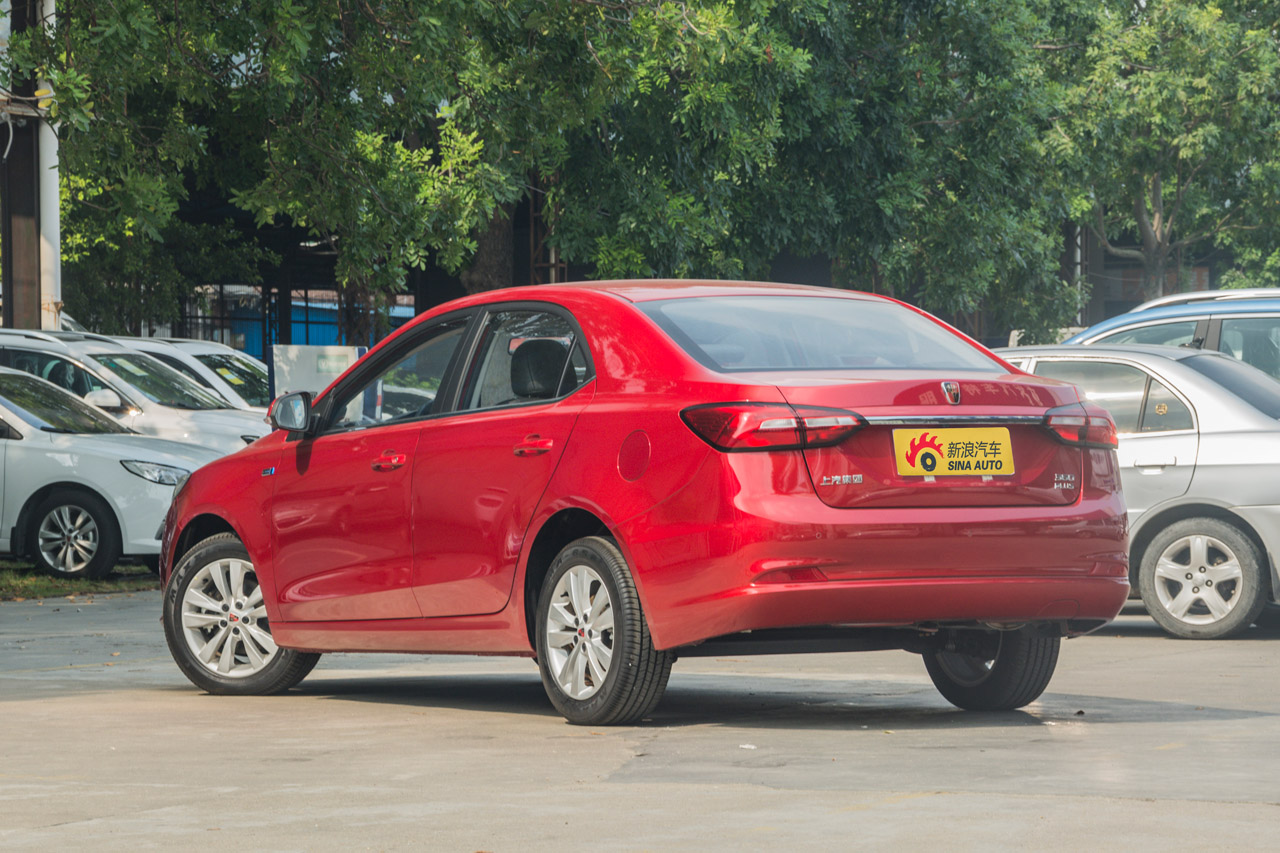 1月新浪汽车口碑报告—荣威360车主推荐指数5颗星