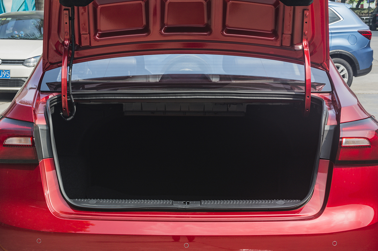 1月新浪汽车口碑报告—荣威360车主推荐指数5颗星