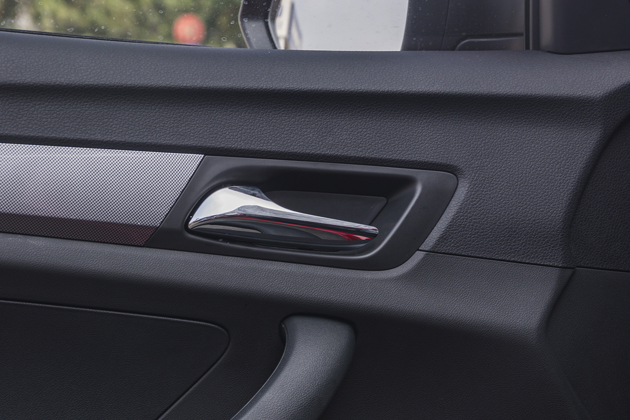 1月新浪汽车口碑报告—荣威360车主推荐指数5颗星