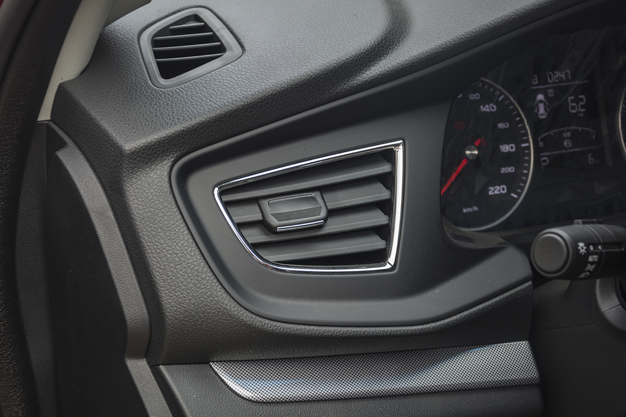 1月新浪汽车口碑报告—荣威360车主推荐指数5颗星