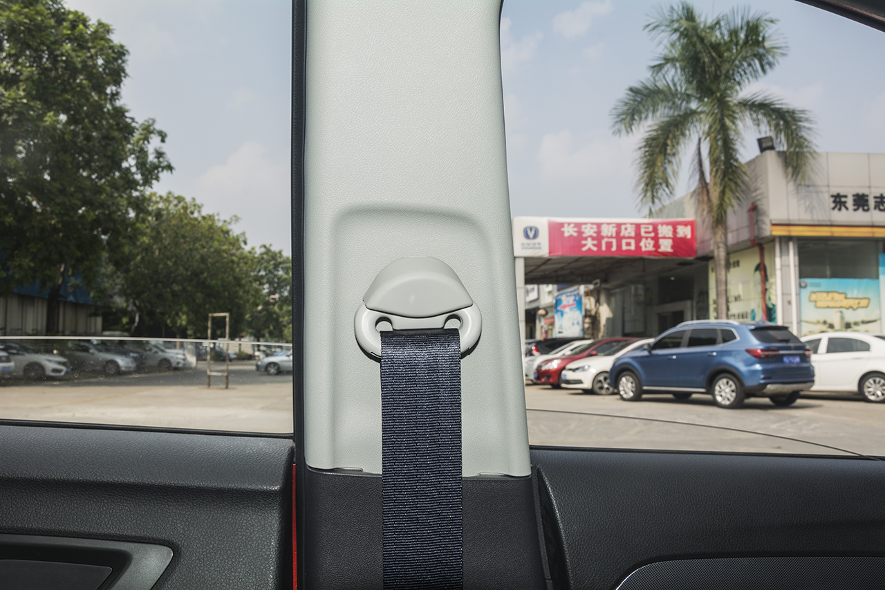 1月新浪汽车口碑报告—荣威360车主推荐指数5颗星