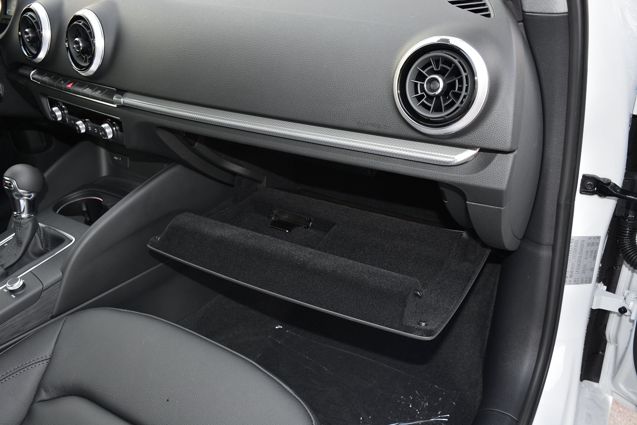 auto-hufnxfm9274489.jpg