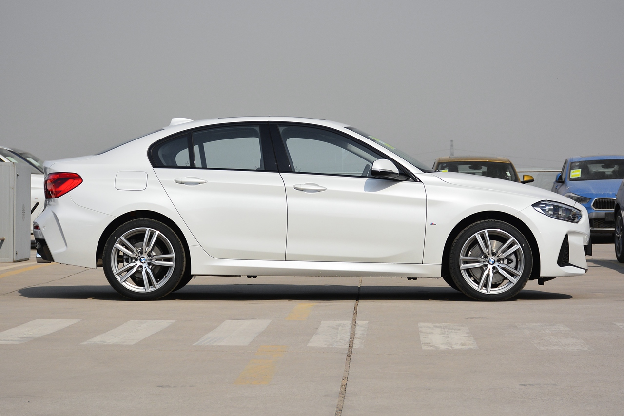 4月新浪汽车口碑报告—宝马1系车主推荐指数5颗星