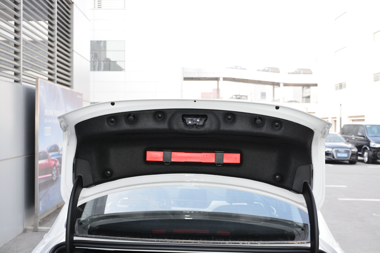 4月新浪汽车口碑报告—宝马1系车主推荐指数5颗星