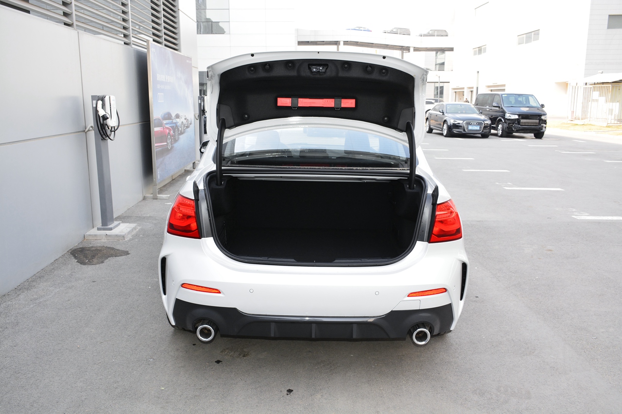 4月新浪汽车口碑报告—宝马1系车主推荐指数5颗星