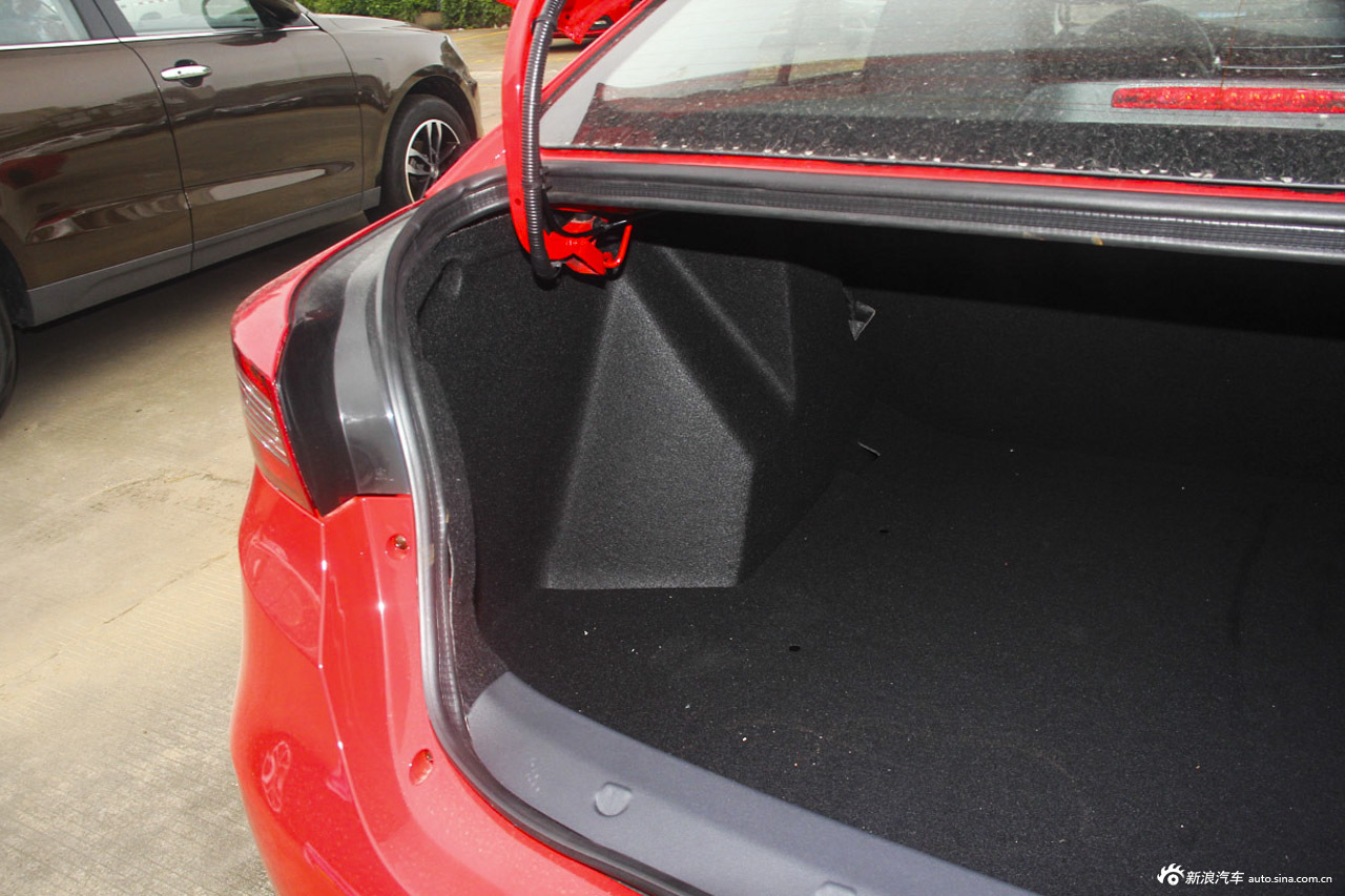 众泰Z500车主推荐指数5颗星