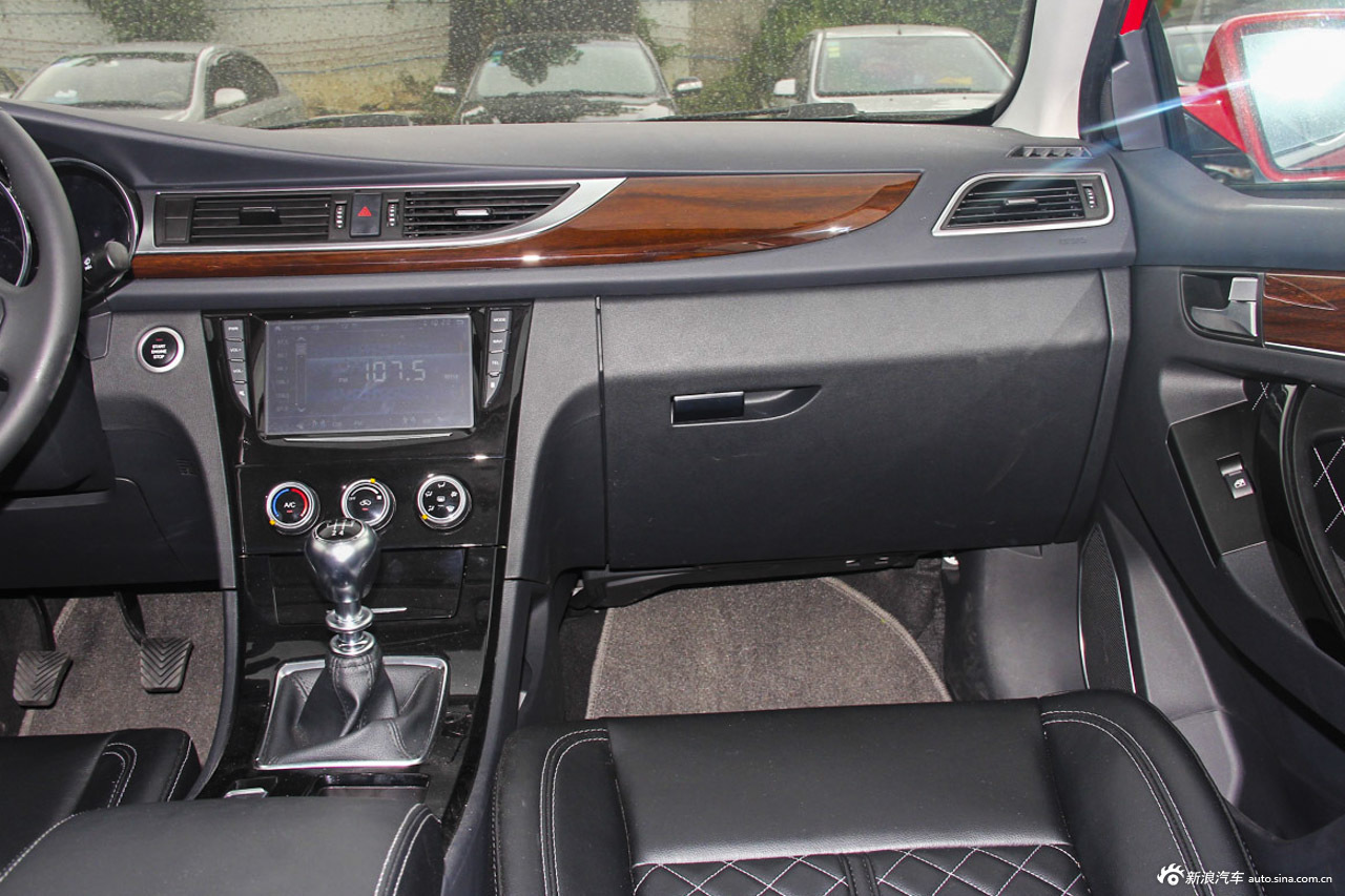 众泰Z500车主推荐指数5颗星