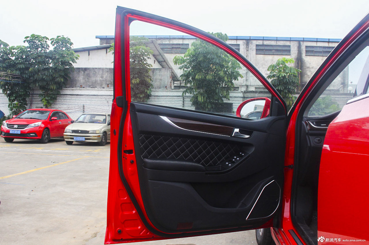 众泰Z500车主推荐指数5颗星