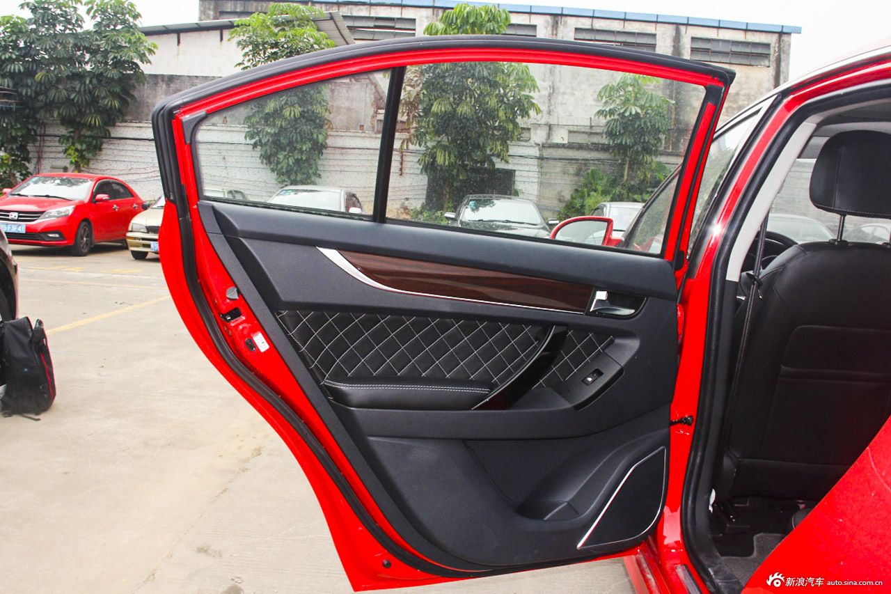 众泰Z500车主推荐指数5颗星