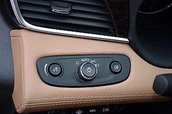 新款力狮对比新款君越 哪款更舒适?