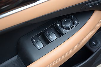 新款力狮对比新款君越 哪款更舒适?