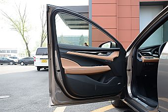 新款力狮对比新款君越 哪款更舒适?