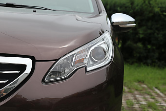 auto-fynmzun0520517.jpg