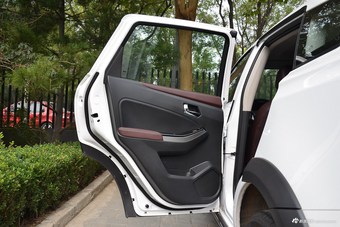 车型对对碰:新款劲炫ASX VS 新款启辰T70X之内饰配置