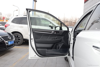 新款力狮对比新款君越 哪款更舒适?