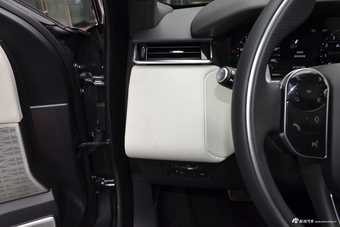 2018款捷豹F-PACE对比2017款揽胜星脉 哪款更舒适?