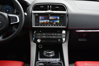 2018款捷豹F-PACE对比2017款揽胜星脉 哪款更舒适?