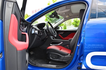 2018款捷豹F-PACE对比2017款揽胜星脉 哪款更舒适?